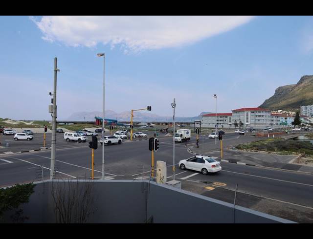 3 BEDROOM APARTMENT FOR SALE IN MUIZENBERG